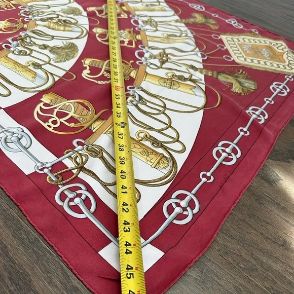 Hermès Red and Gold Scarf - Picture 3 of 10